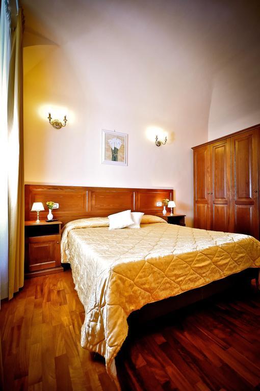 Pensión Relais Cavour 2*